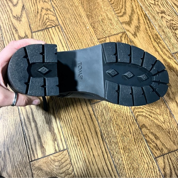 TOMS Black Heeled Ankle Boots size 10 - Picture 4 of 8